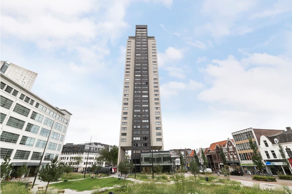 Gevelvernieuwing van woontoren De Regent in Eindhoven